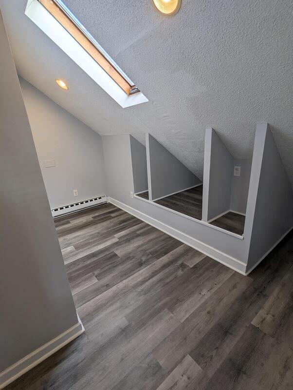 Building Photo - 359 Oak St