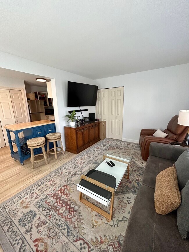 Photo is taken pre kitchen renovation - 18 Ocean St