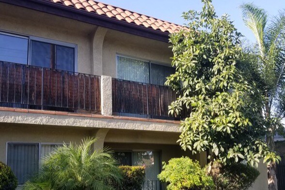 Building Photo - 12149 Oxnard St