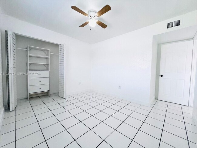 Building Photo - 14020 SW 281st Terrace