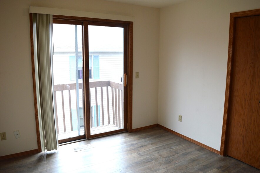 Building Photo - 2289 S Thompson Dr