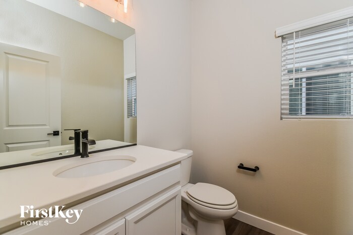 Building Photo - 11163 Murrelet Dr