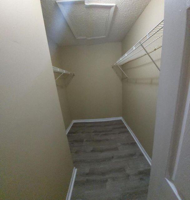 Building Photo - 202 Foxtail Dr