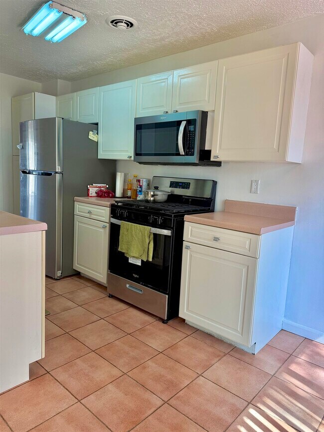 Building Photo - 3515 Charles Ct