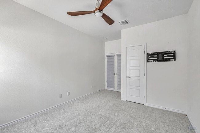 Building Photo - 1813 Wrigley Dr