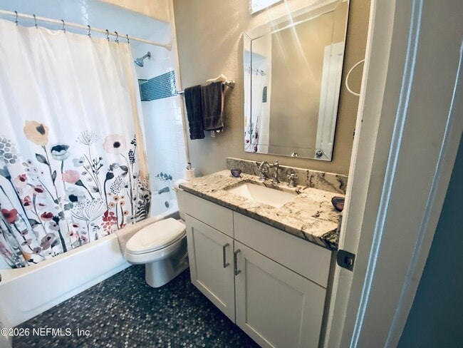 Building Photo - 4808 Lawnview St