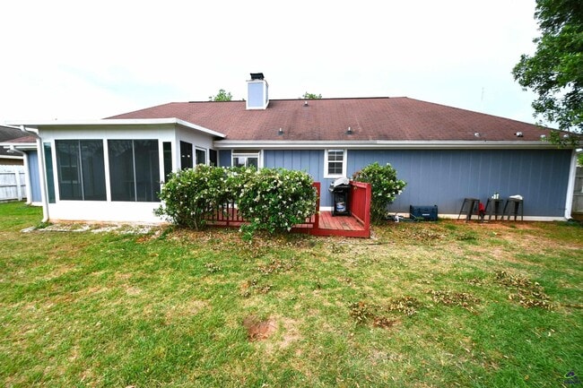 Building Photo - 107 Molland Dr