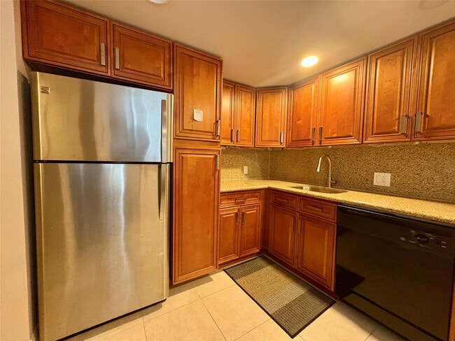 Building Photo - 2940 N Course Dr