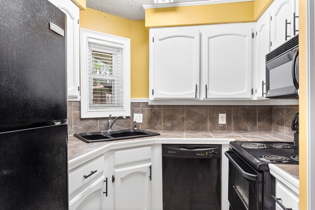 Building Photo - 14453 Beau Jon Ave