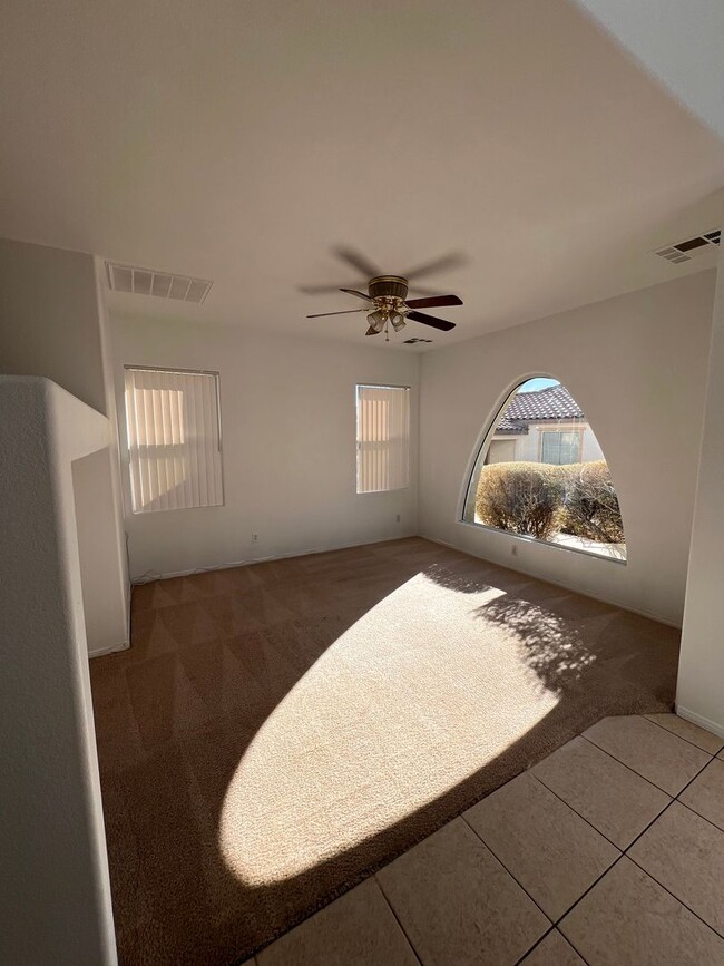 Building Photo - Great 3 Bedroom home in Summerlin area Cha...