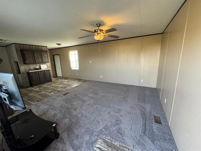 Building Photo - 89 Abalone St