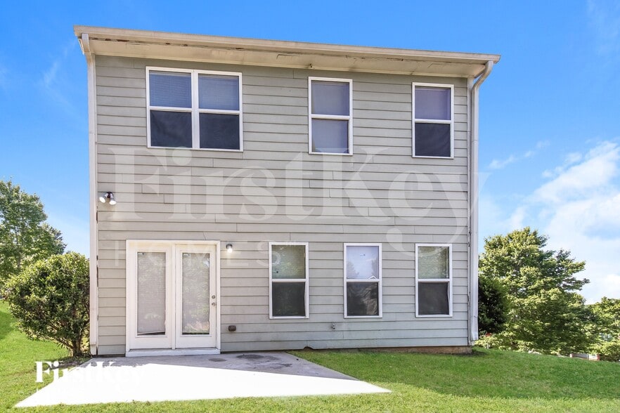 Building Photo - 1541 Lily Valley Dr