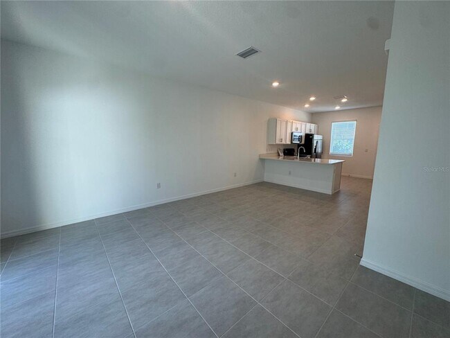 Building Photo - 8720 Daybreak St