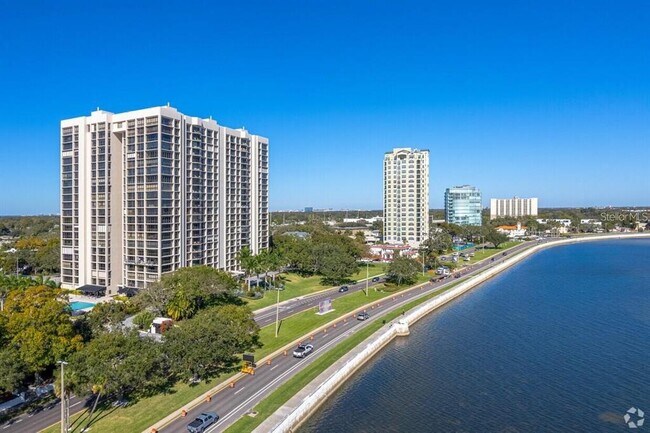 Building Photo - 3301 Bayshore Blvd