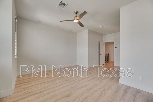 Building Photo - 770 Cavitt Ct