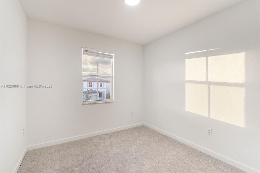 Building Photo - 2336 NW 130th St