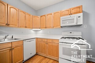 Building Photo - 2611 N Dayton St