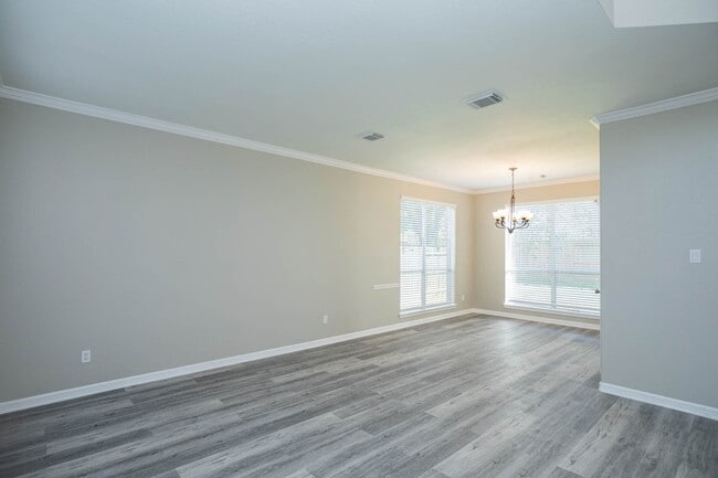 Building Photo - 18135 Somerset Knolls Ct