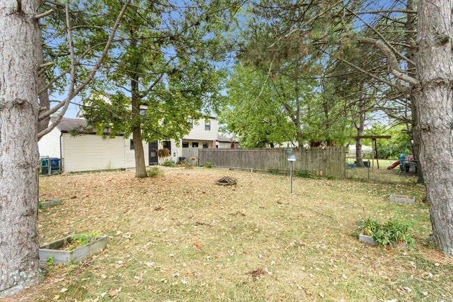 Building Photo - 1690 Watertower Dr