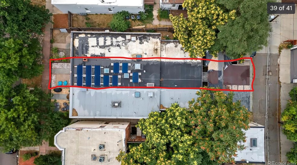 Building Photo - 2419 Tremont Pl