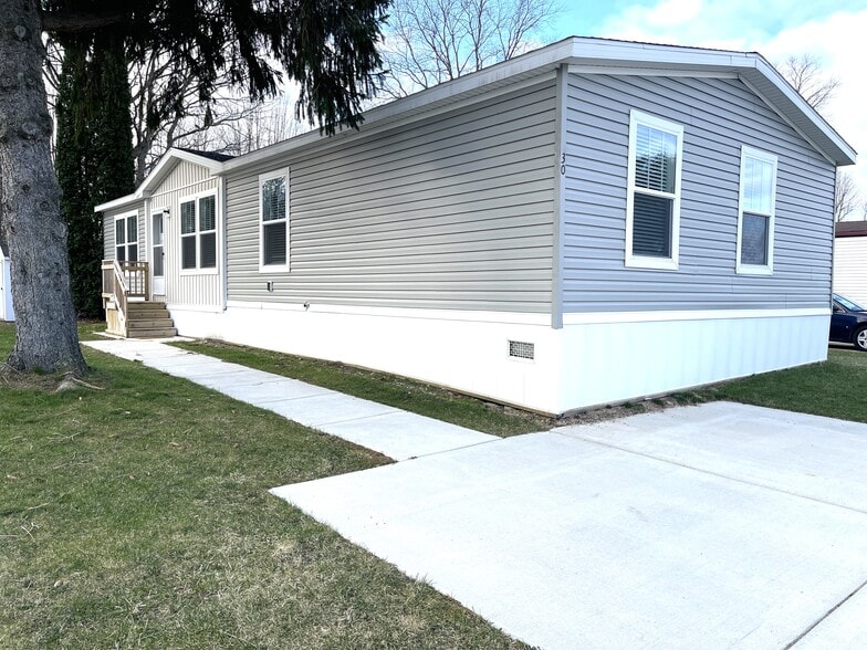 Building Photo - 30 Bellwood Dr