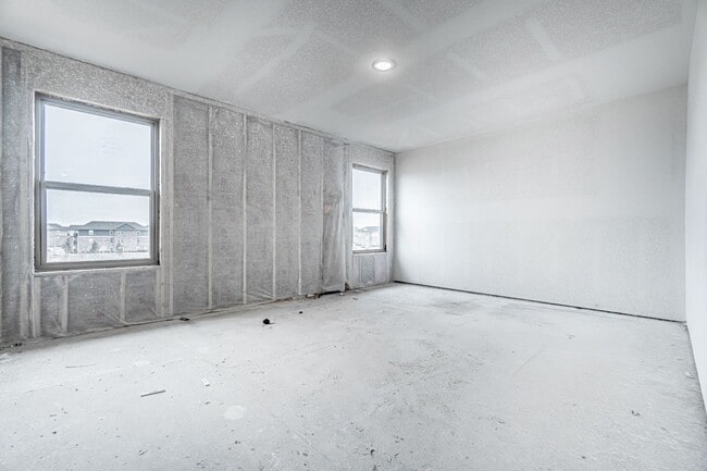 Building Photo - Welcome to the modern Townhomes in Bentonville