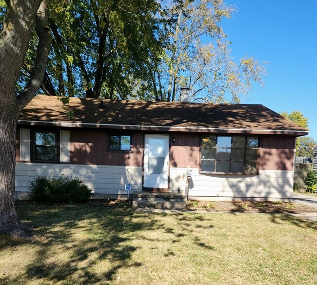 Building Photo - 322 Mary Alice Rd