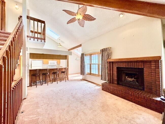 Building Photo - 8020 Holland Ct