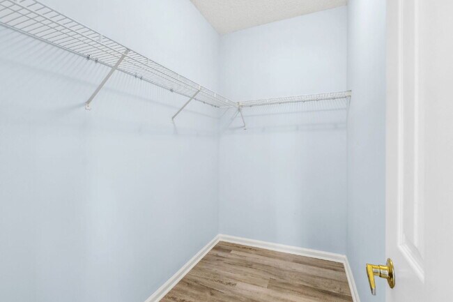 Building Photo - For Rent-  2nd months rent is FREE!!!!