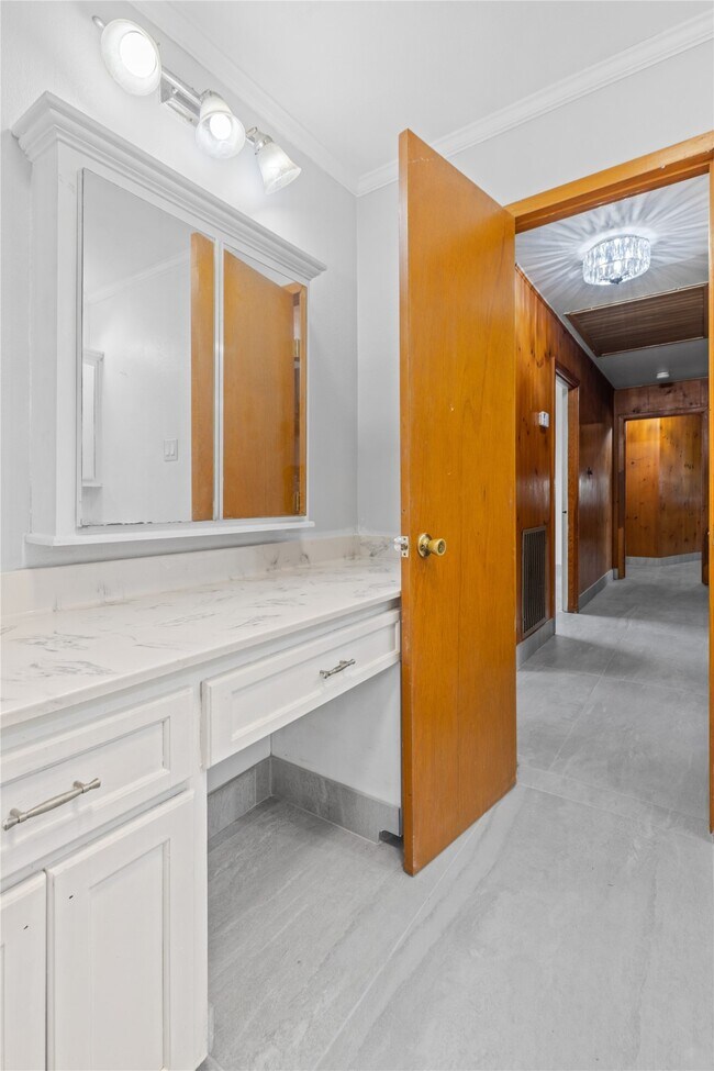 Building Photo - 18125 FM 1484 Rd