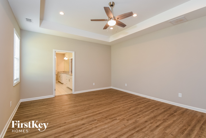 Building Photo - 38 Somersby Dr