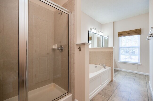 Building Photo - 2652 Harrison Ln