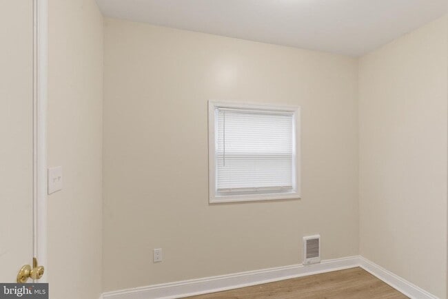 Building Photo - 1611 Dounton St