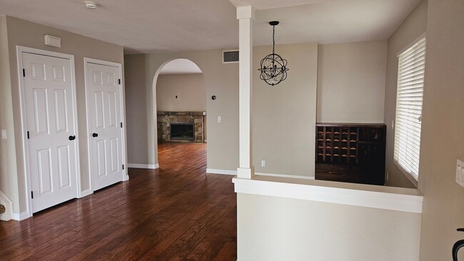 Building Photo - CESPED - AMAZING VIEWS, LUXURY UPDATED 4 BR HOME IN TIERRASANTA