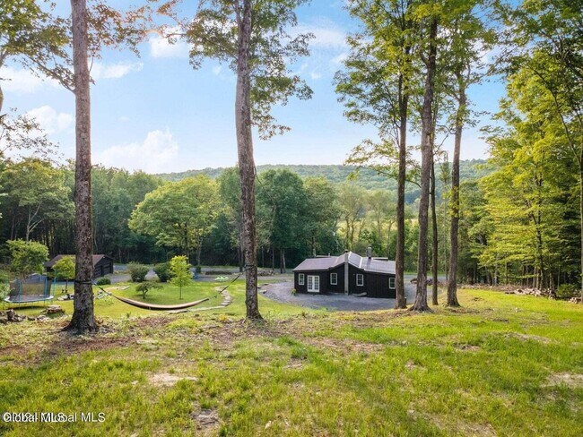 Building Photo - 1136 Enid Rd