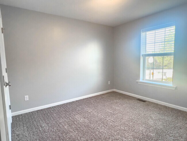 Building Photo - 101 Brighton Landing Dr