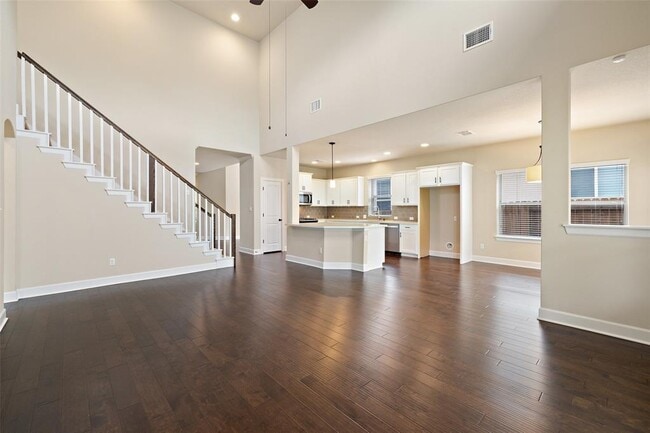 Building Photo - 14920 Cabrillo Way