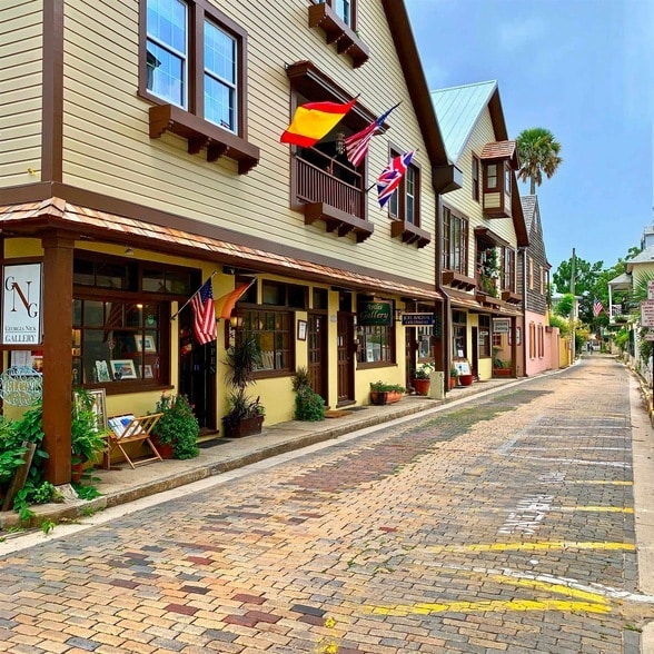 Primary Photo - 11 Aviles St