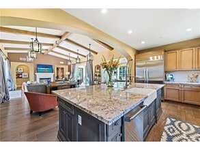 Building Photo - 9 Paniolo Rd