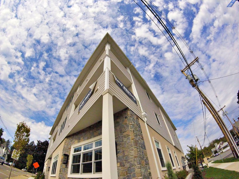 Building Photo - 62 Main St