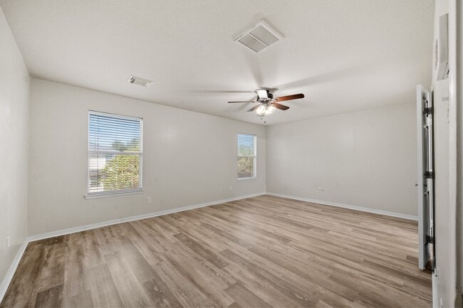 Building Photo - 3519 Brackenfern Rd