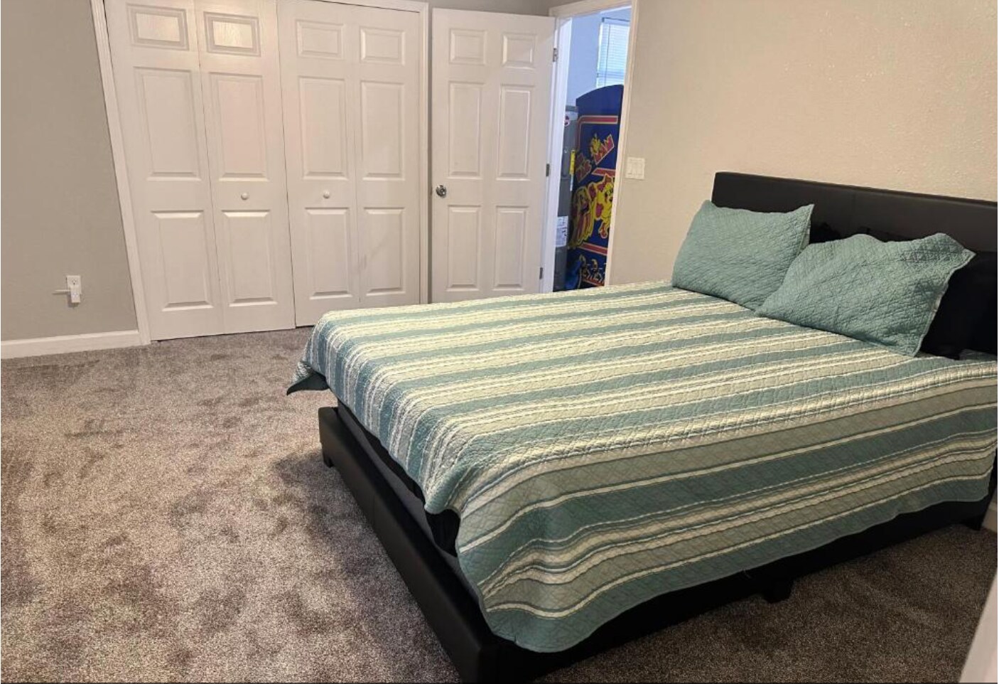 Master BDRM #1 - 2543 Lewis St