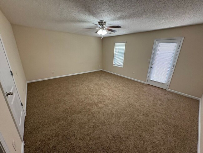 Building Photo - BRIDGEWATER HOME! PRE-LEASING FOR AUGUST 1 2026! 1/2 Off Deposit!