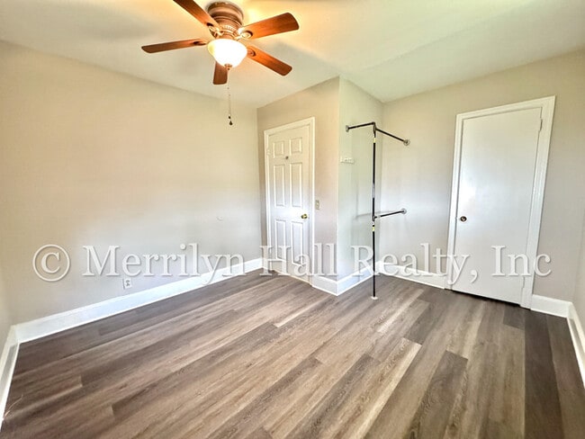 Building Photo - Freshly Updated 2BR Bungalow | New LVP Floors | Fenced Yard | Quiet Street