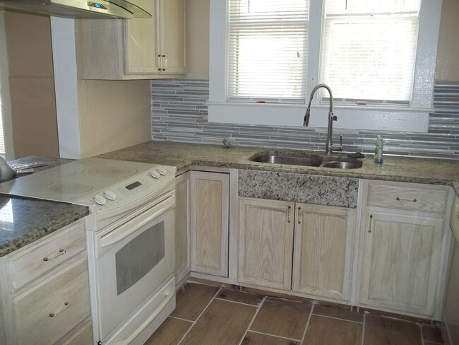 Building Photo - Ormond Beach home for rent!