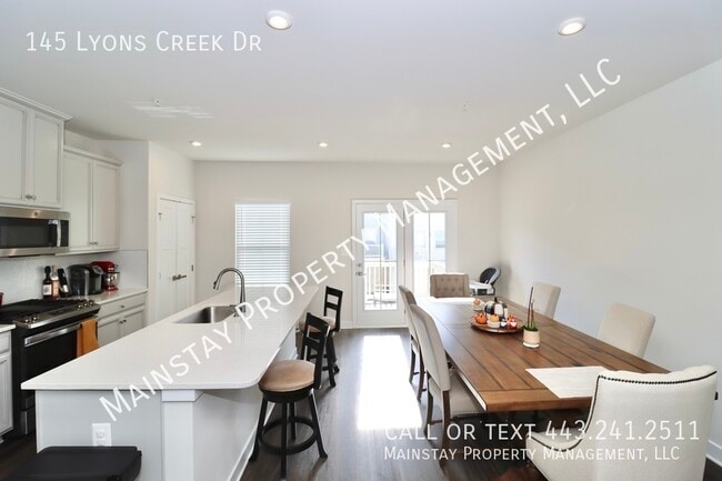 Building Photo - 145 Lyons Crk Dr