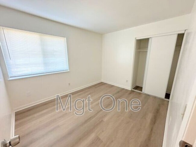 Building Photo - 13552 Poppy Pl