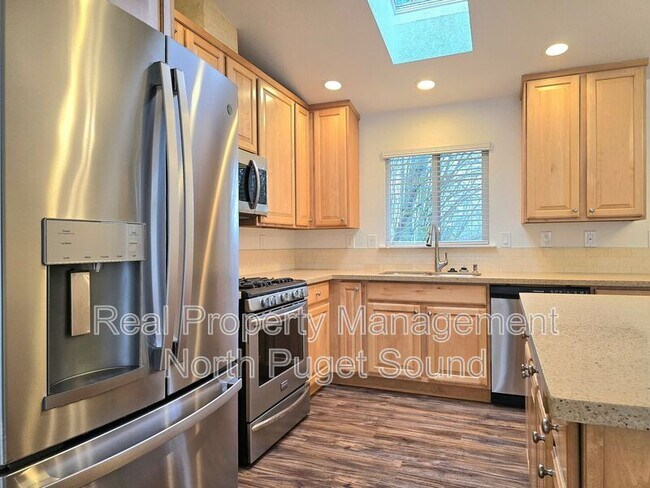 Building Photo - 8311 15th Pl NE