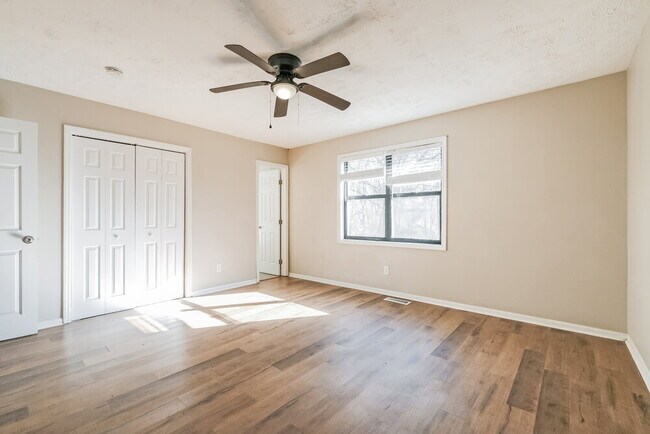 Building Photo - 2433 Anderson Mill Rd