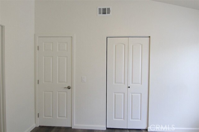 Building Photo - 9505 Arlington Ave